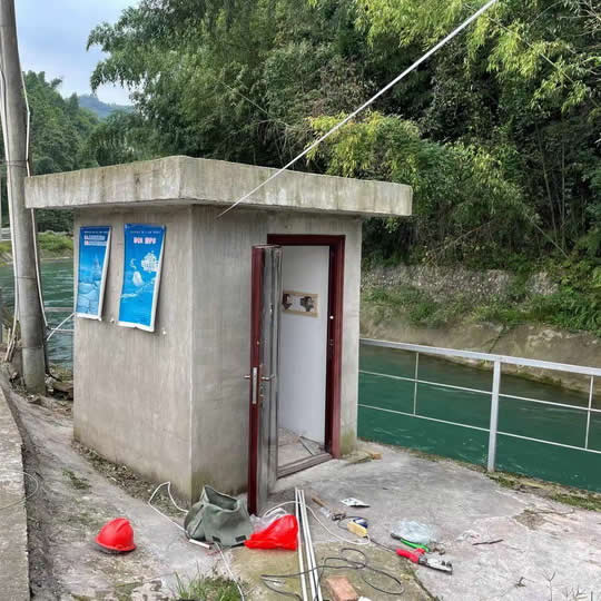 四川雅安岸边式水质监测站